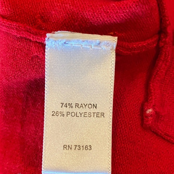 5 for $30 Cable and Gauge Red Button-Shoulder Top 3/4 Sleeves - Picture 4 of 4